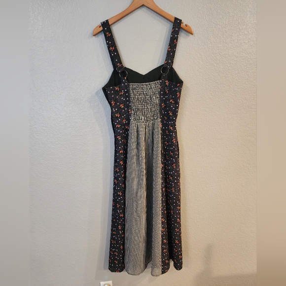 Modcloth Interest Achieved Midi Dress - Picture 10 of 11